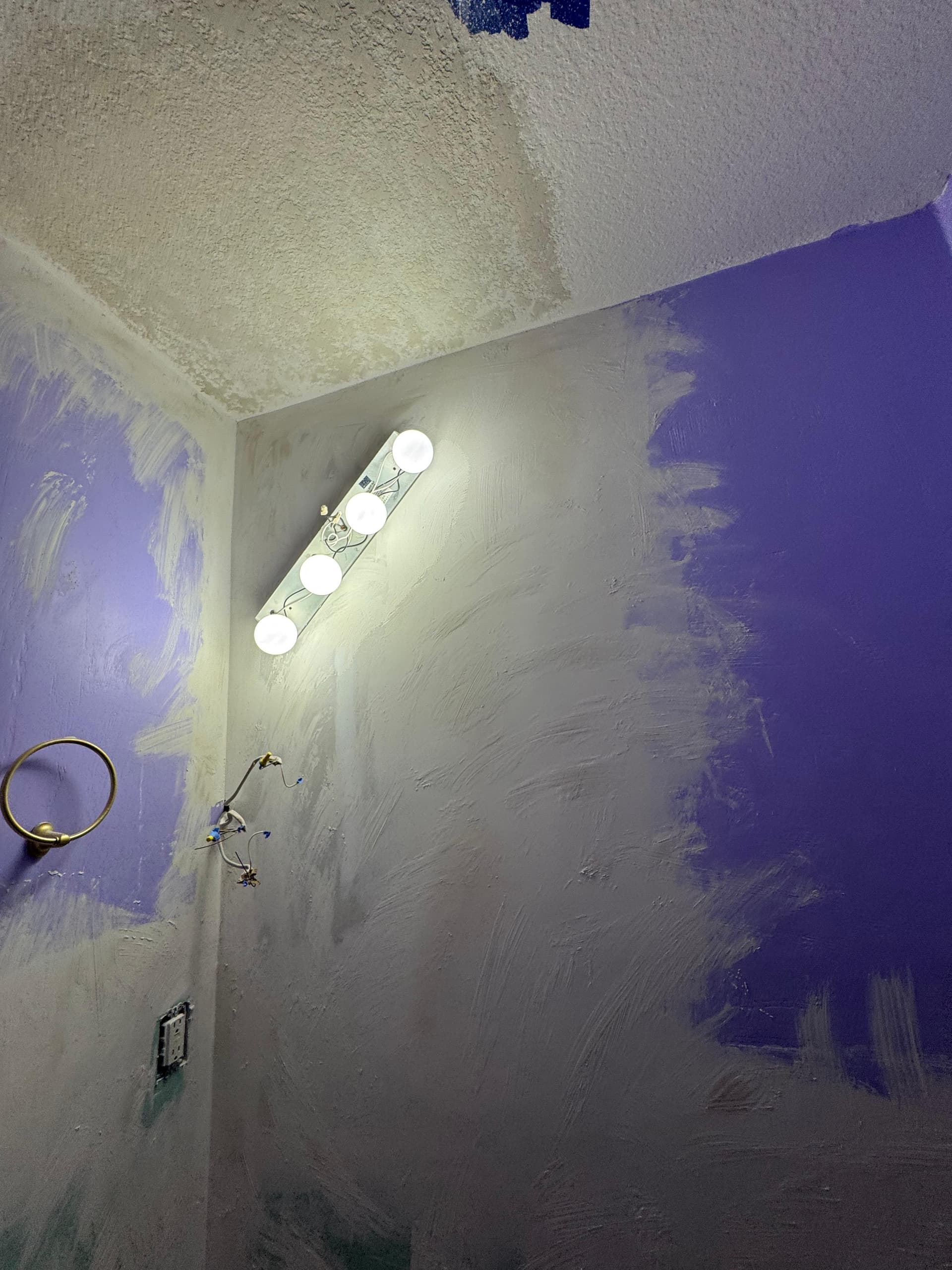 Gallery photos for Seamless Kitchen and Bathroom Makeover: Image #7