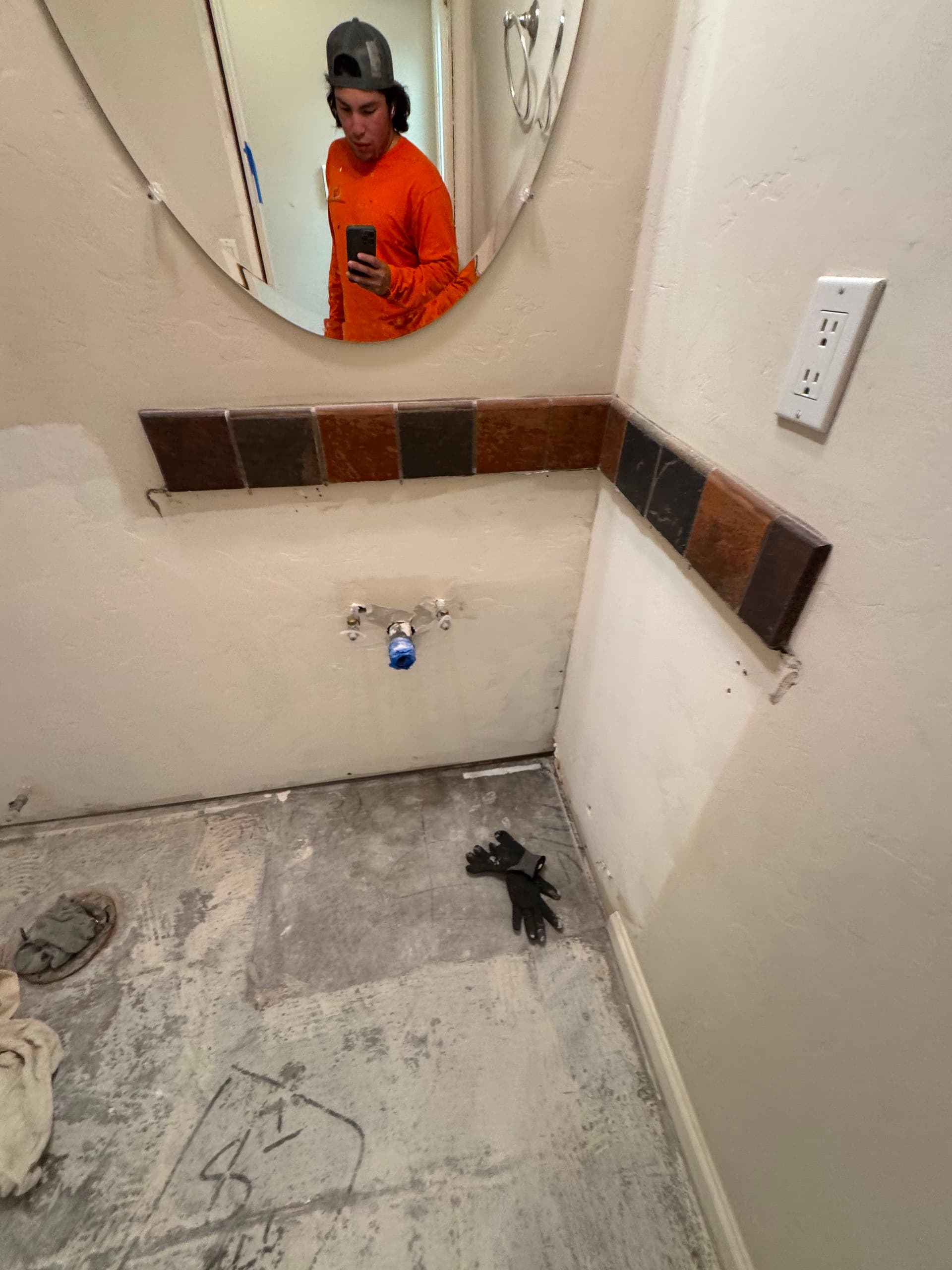 Gallery photos for Bathroom Rebuild After Water Damage - Starting It Right: Image #2
