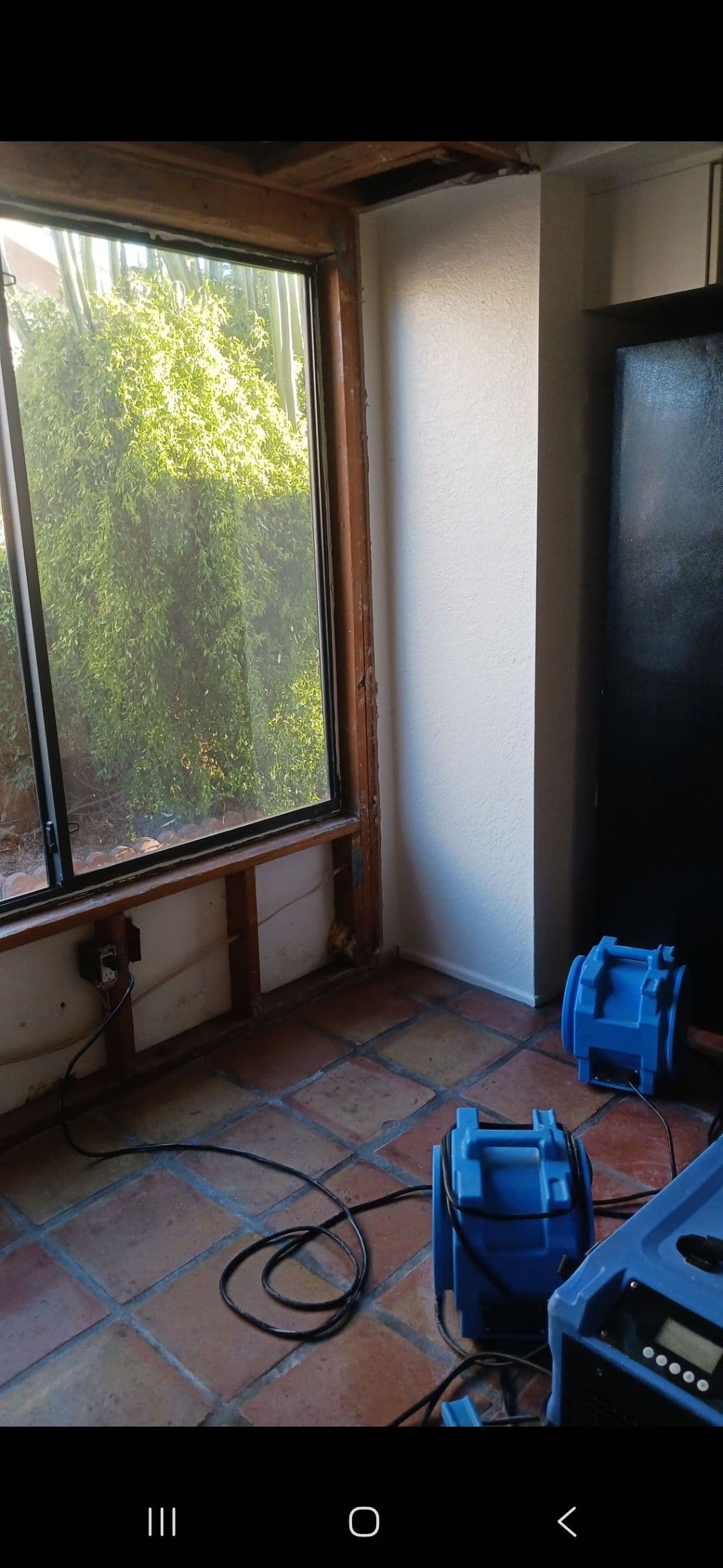 Gallery photos for Burst Pipe Water Damage Cleanup Done Right: Image #4