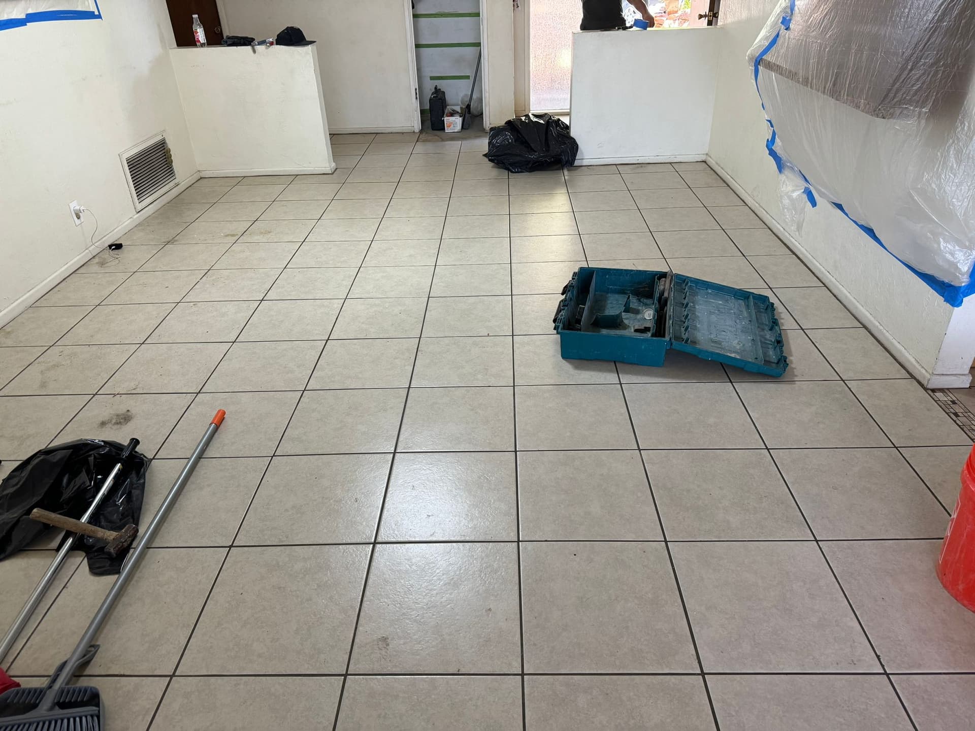 Gallery photos for Full Home Tile Demo and Marble-Look Floor Installation: Image #2