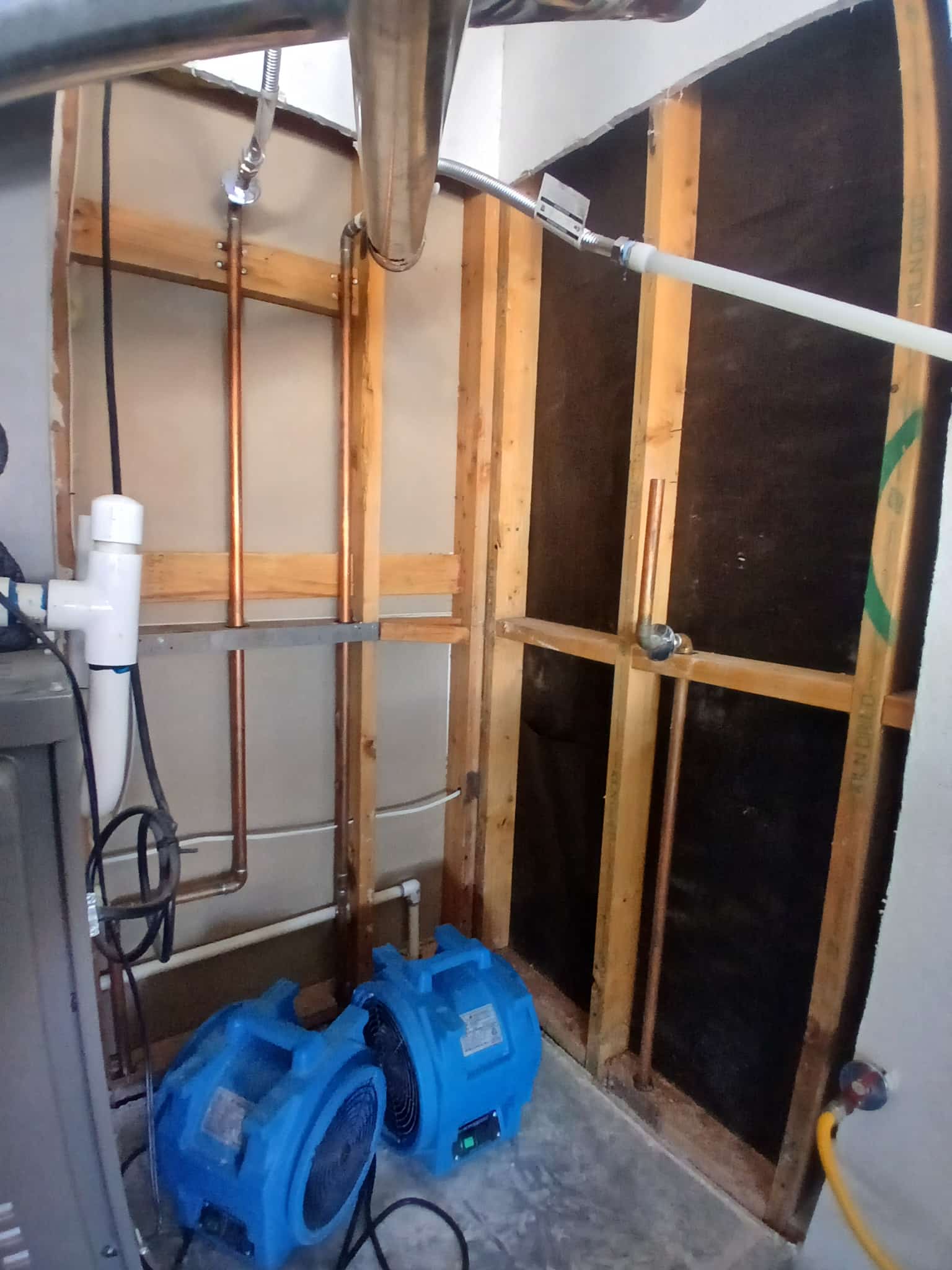 Gallery photos for Water Heater Failure Flooded This Garage - Here's How We Handled It: Image #7