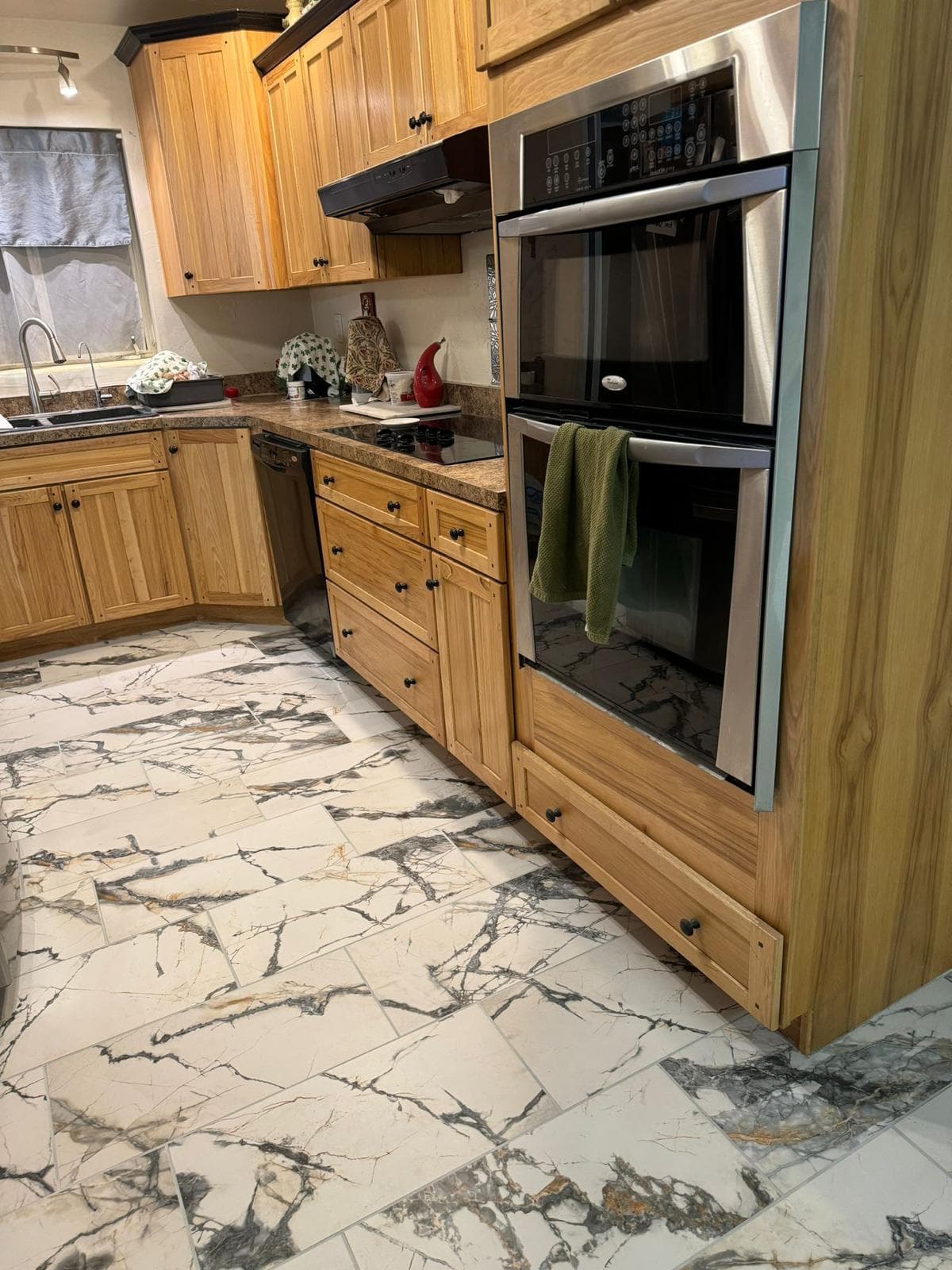 Gallery photos for Full Home Tile Demo and Marble-Look Floor Installation: Image #8