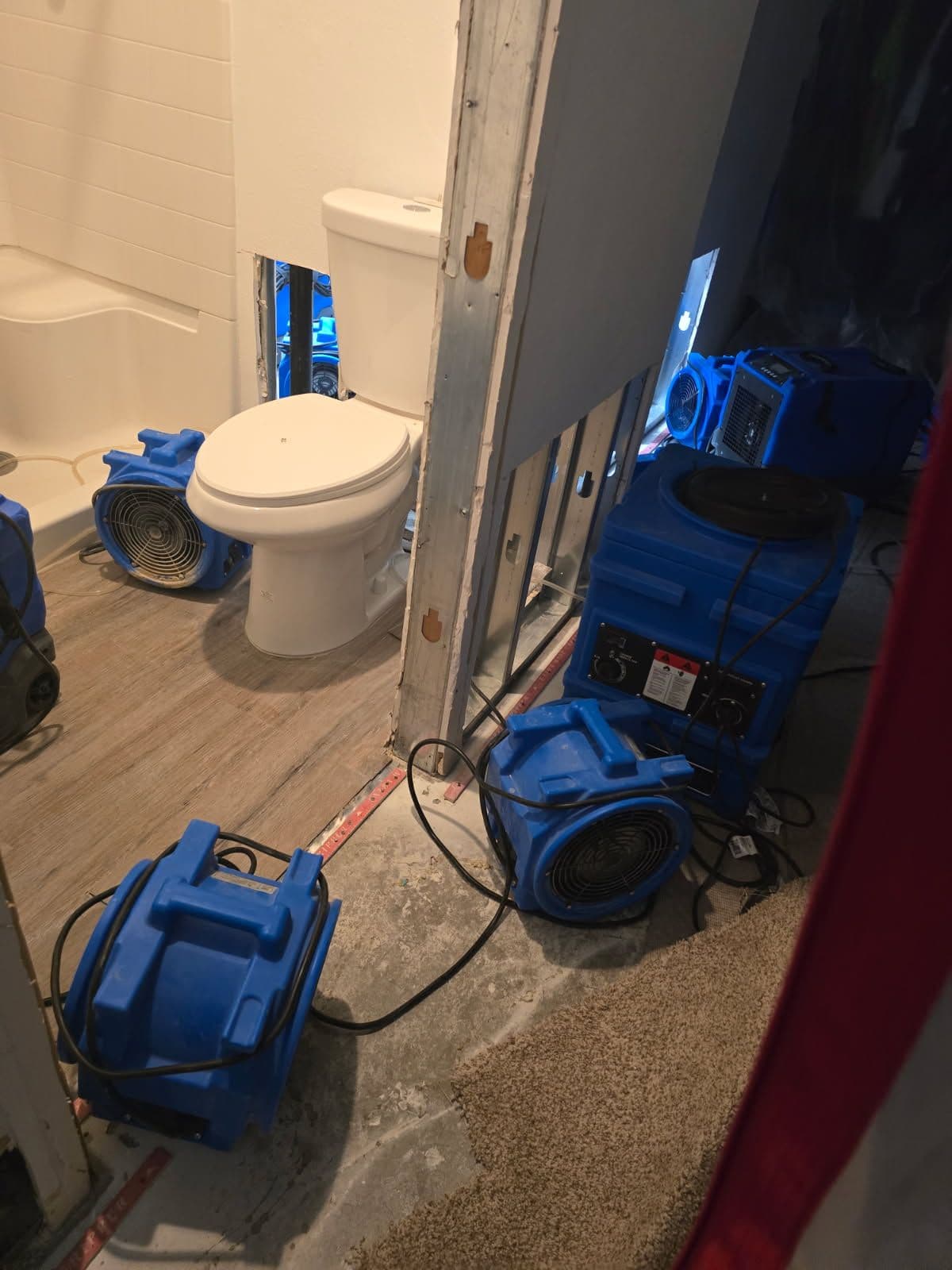 Gallery photos for Comprehensive Water Damage Restoration in Action: Image #2